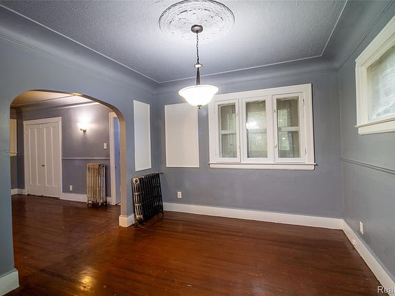 4th image of 11422 Stockwell St
