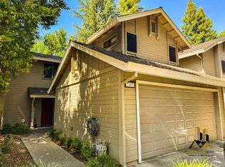 2142 University Park Dr, Sacramento, CA 95825