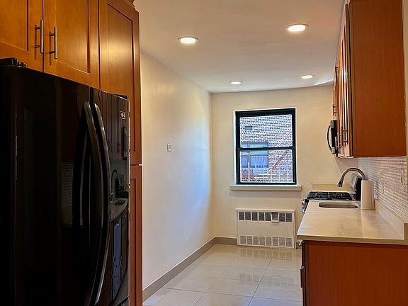 3rd image of 149-45 Northern Blvd APT 6R
