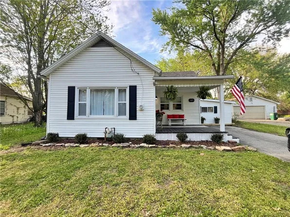 103 E Lanyon St, Frontenac, KS 66763
