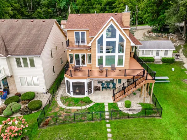 3564 N Bay View Rd, Angola, IN 46703