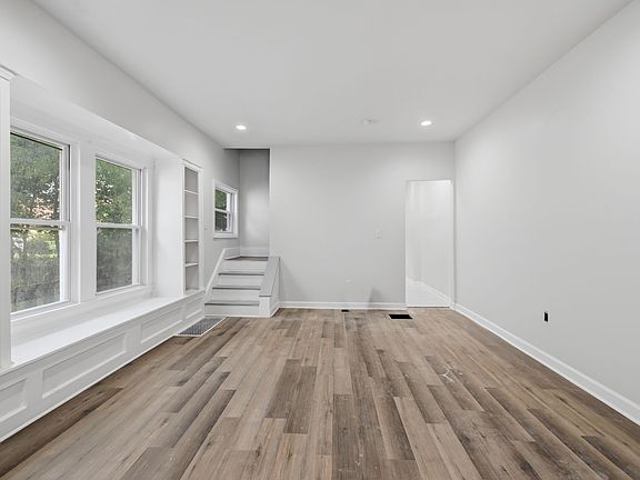 Dining area (part of living room