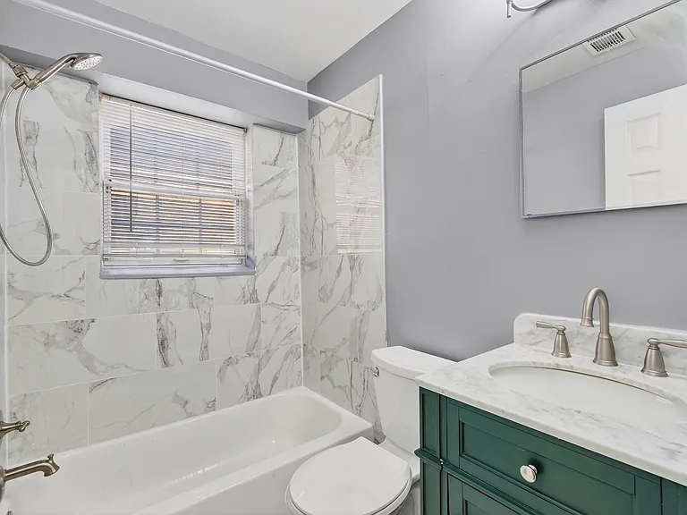 8216 Nolte Ave #4 — Photo 11