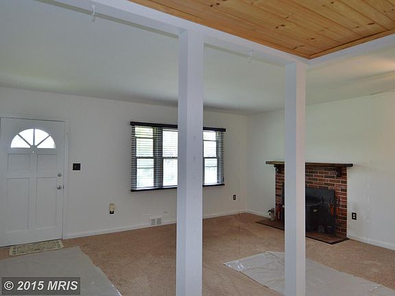 3rd image of 106 1st Ave