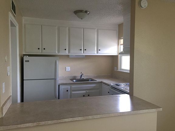 3rd image of 333 Keller St APT 8