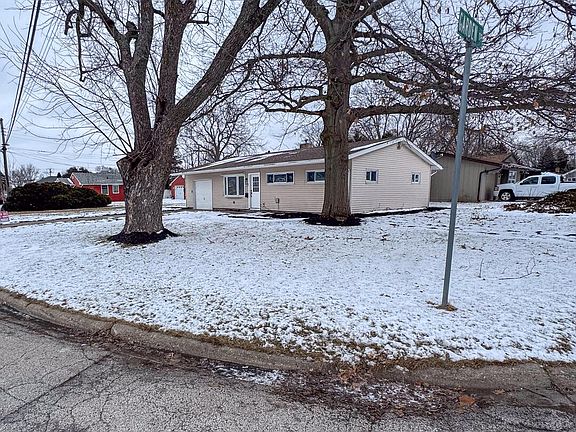 4th image of 138 Garden Dr