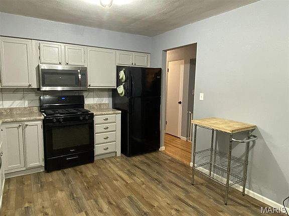 4th image of 22 Saint George Dr