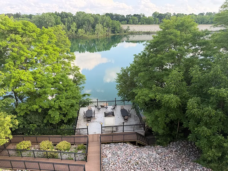 Clean clear peaceful and private Florence Lake in Okauchee