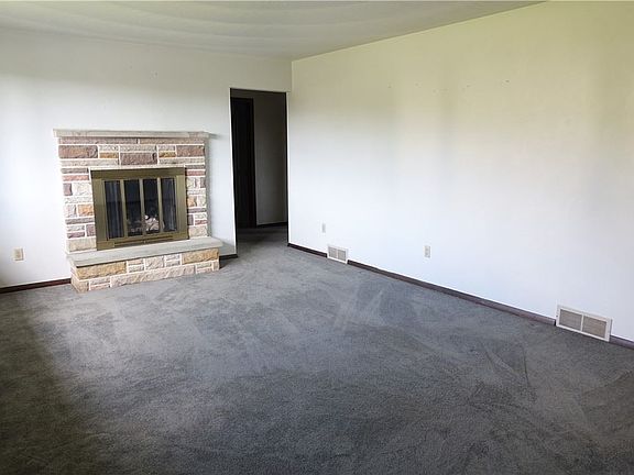 2nd image of 209 East Dr