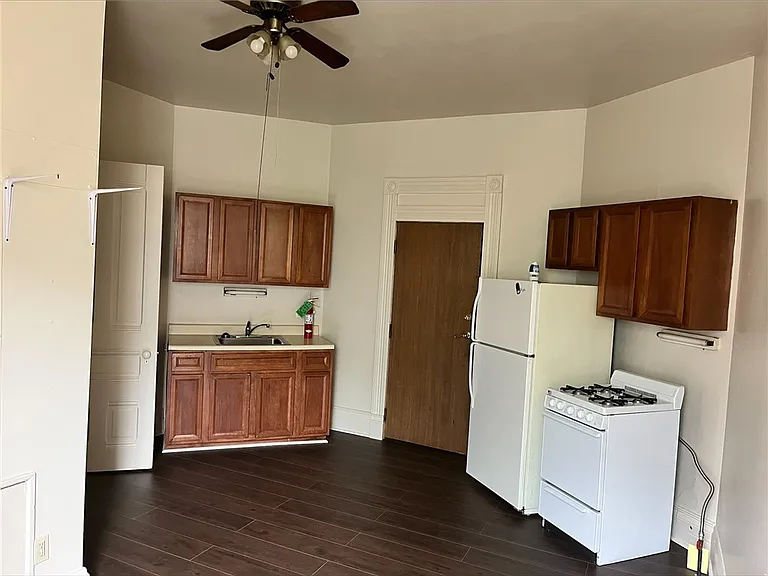 510 N Main St #10 — Photo 7