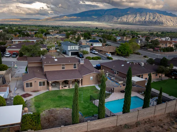 2309 Agua Fria Dr NE, Rio Rancho, NM 87144