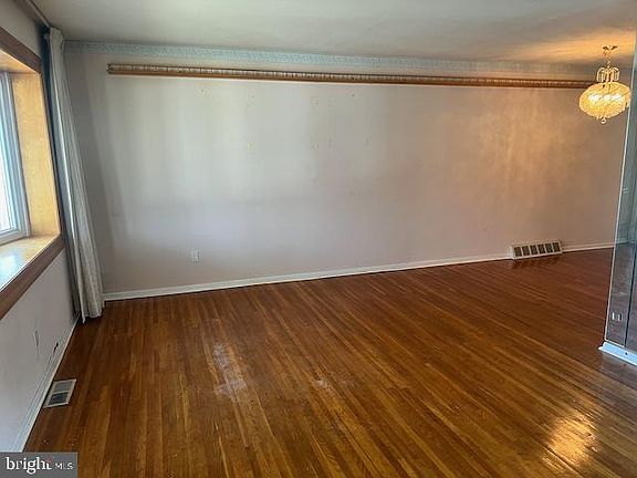 5th image of 8863 E Roosevelt Blvd