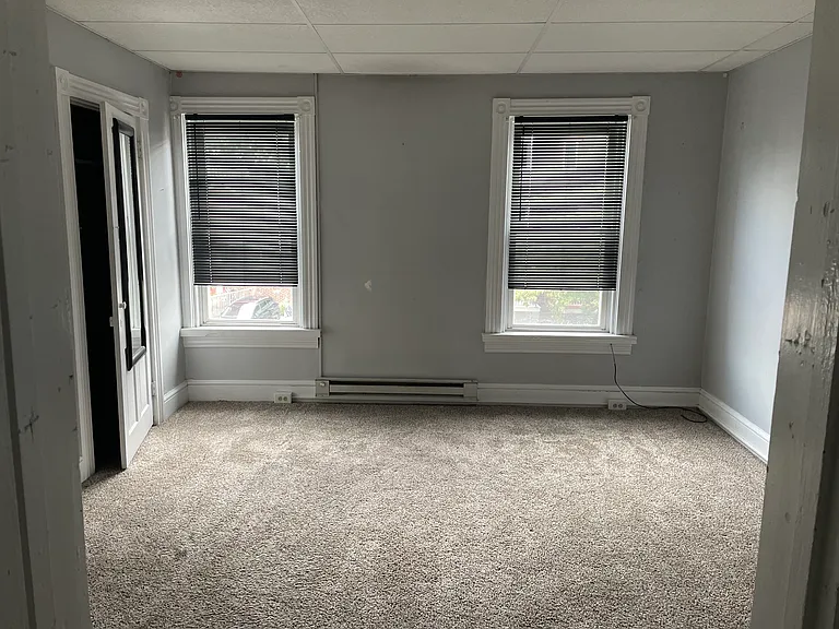 511 W Frederick St — Photo 15