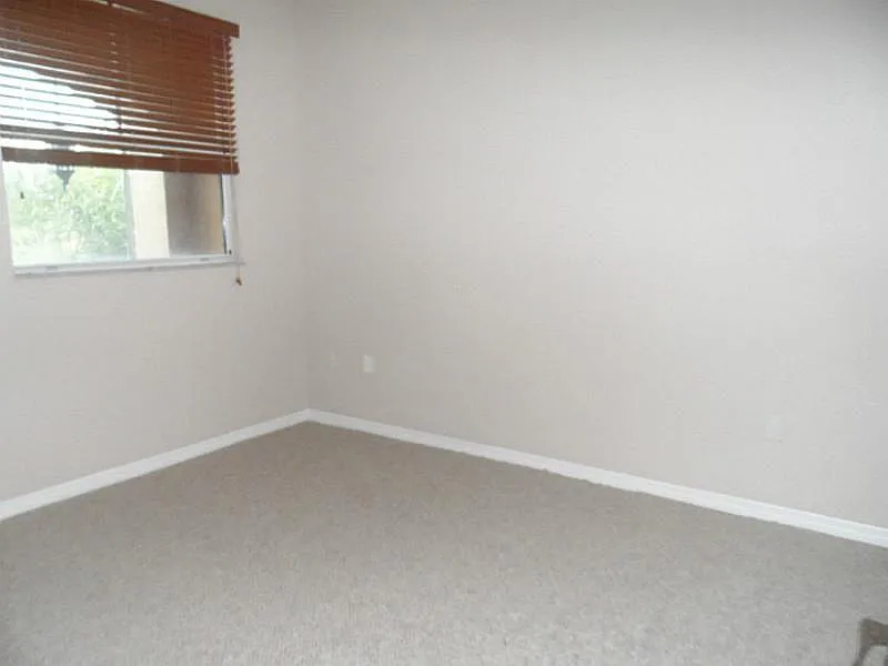 3 bed, 1584 sqft, $2,500 — Photo 4
