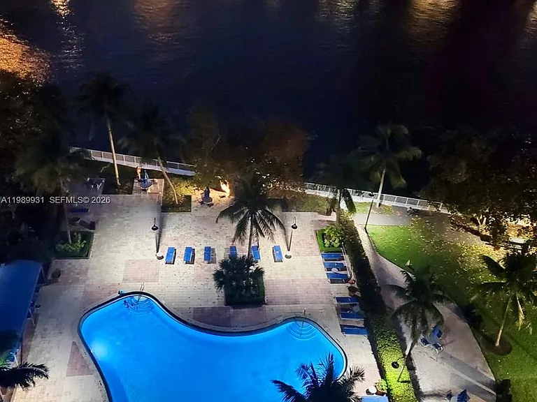 19390 Collins Ave #1405 — Photo 5