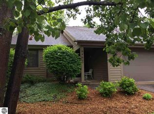 6462 Mission Rdg, Traverse City, MI 49686