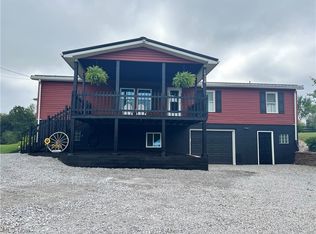 20338 Hammondsville Rd, Wellsville, OH 43968