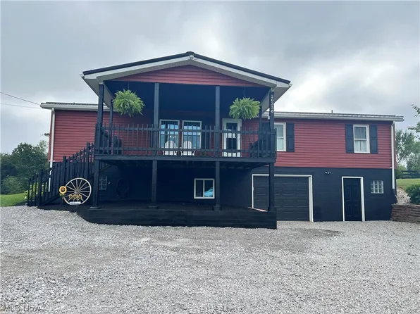 20338 Hammondsville Rd, Wellsville, OH 43968