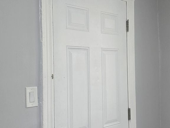 3rd image of 316 W Oley St
