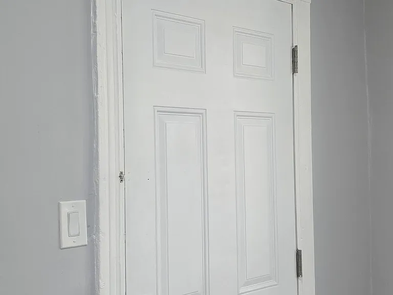 316 W Oley St — Photo 3