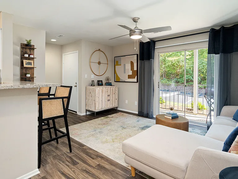 Rise at Signal Mountain Apartments — Photo 6