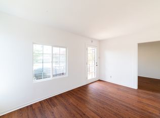 2325 W 36th St, Los Angeles, CA 90018