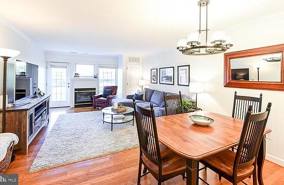 5th image of 6940 Fairfax Dr Unit 104
