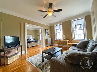 Rented by Realty 2000 Corp