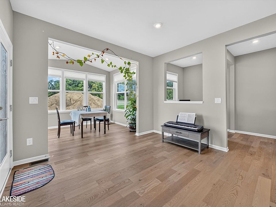 55777 Beacon Shore Dr, photo 19