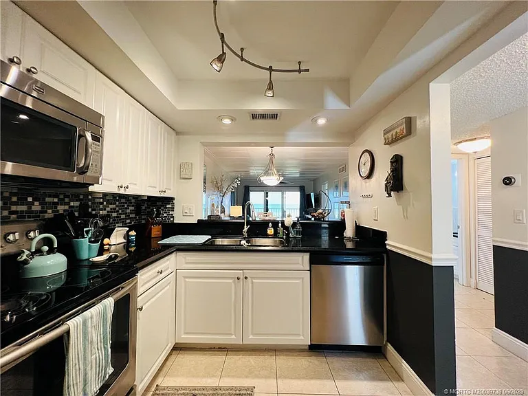 9490 S Ocean Dr #213 — Photo 8