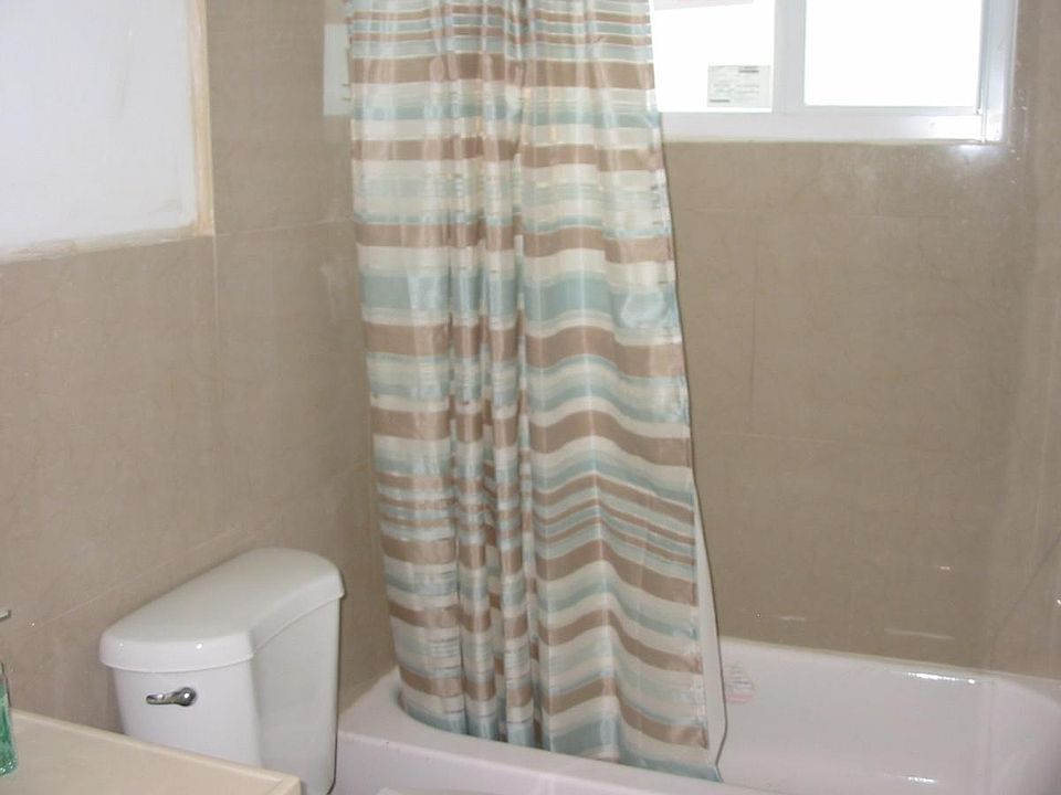 2nd image of 2266 NE 173rd St