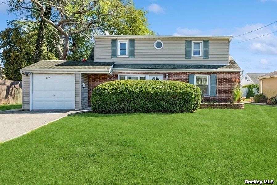 279 Division Avenue, Massapequa, NY 11758 Zillow