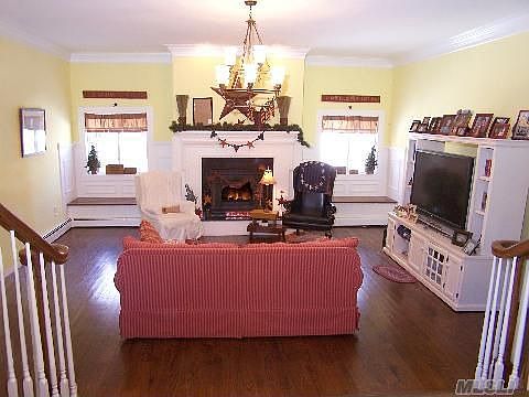 1st image of 27 Greenport Ave