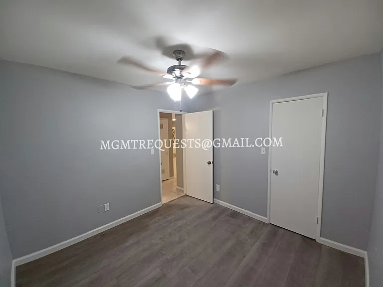 213 11th St #215 — Photo 5