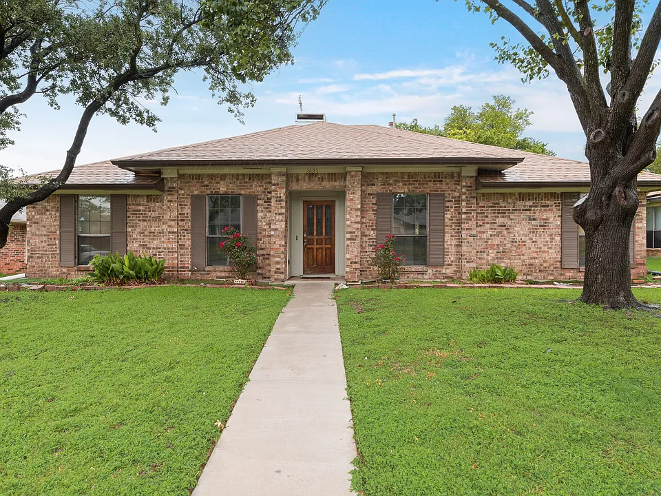 2623 Fallcreek Dr