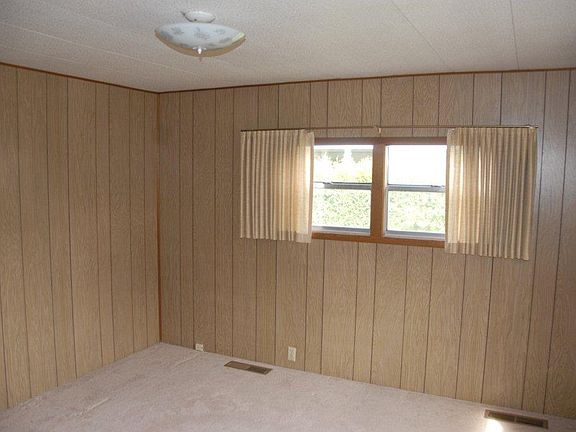4th image of 1355 Alonda Ln NE