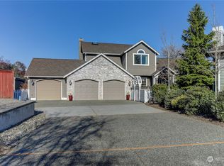 12504 NE 163rd St, Woodinville, WA 98072