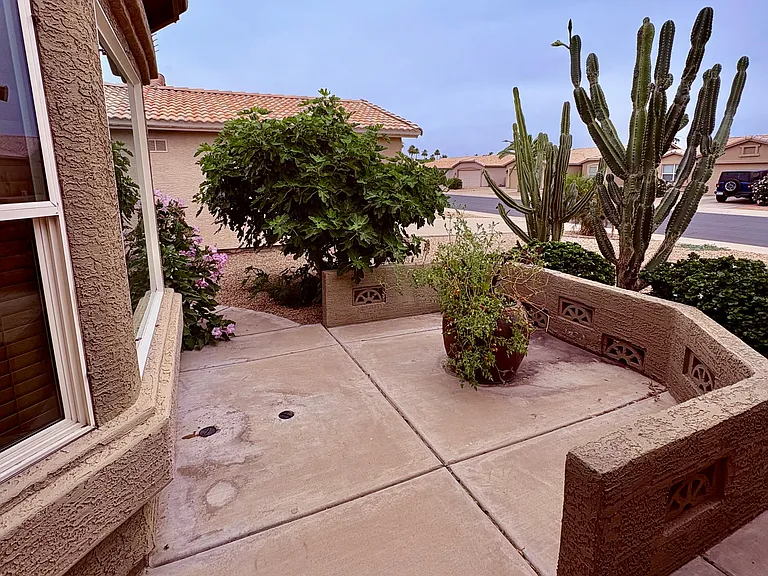 1444 E Las Colinas Dr — Photo 2
