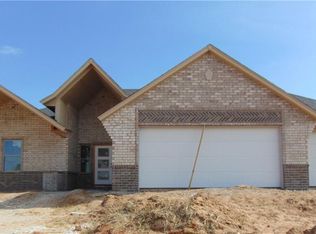 10604 Wild Horse Creek Dr, Yukon, OK 73099