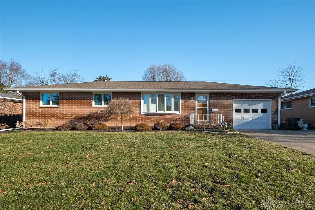 520 Cookston Ave photo 1
