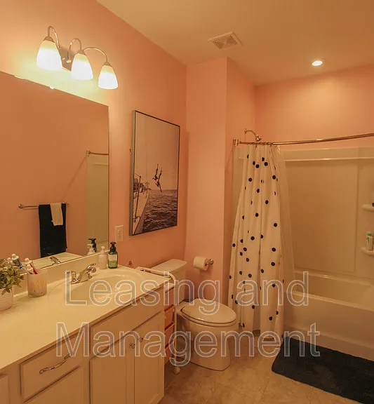 2352 Lantern St — Photo 31