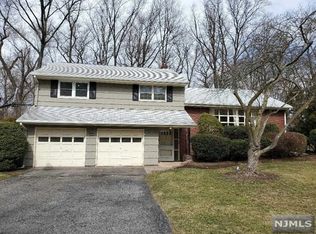 27 Ridge Rd, Cresskill, NJ 07626