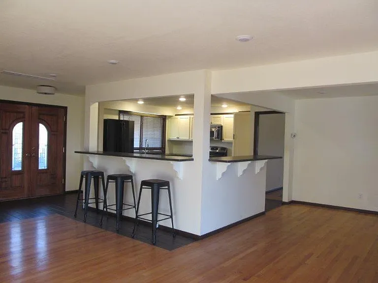 2165 S Ridgeview Way — Photo 4