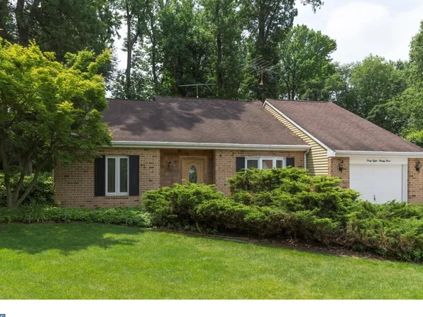 4823 Charmaine Ct, Bensalem, PA 19020