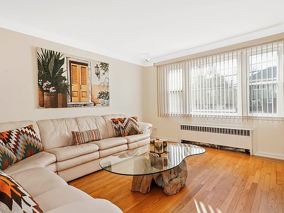 2nd image of 3259 Fairmount Ave