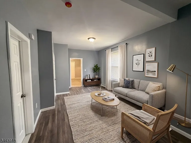 41 Montrose Ter #1 — Photo 2