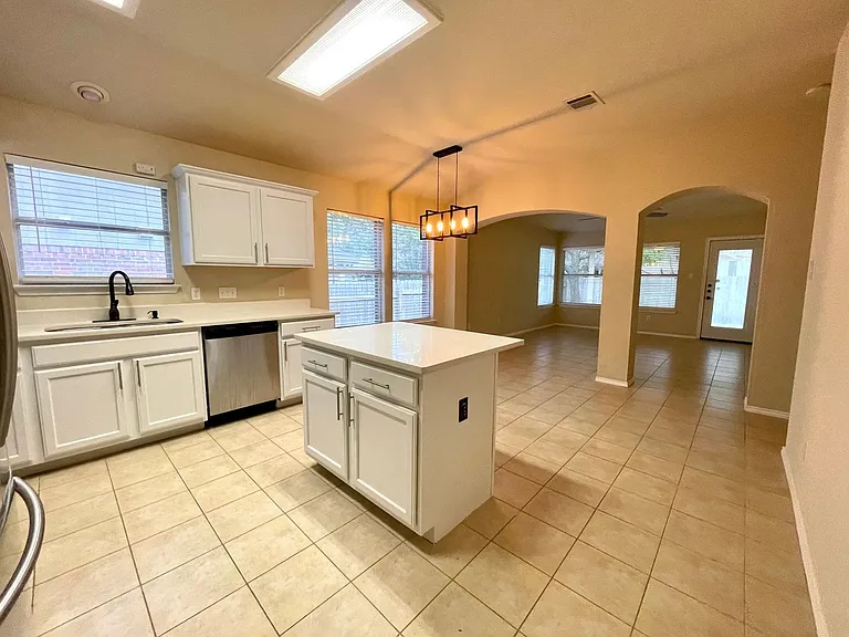 4213 Walling Forge Dr — Photo 6