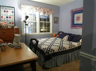 9812 Burke Pond Ln, Burke, VA 22015