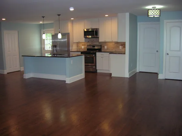 4609 Rockford Ct, Charlotte, NC 28209