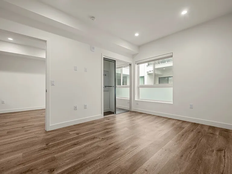 The Fairfax Flats — Photo 38